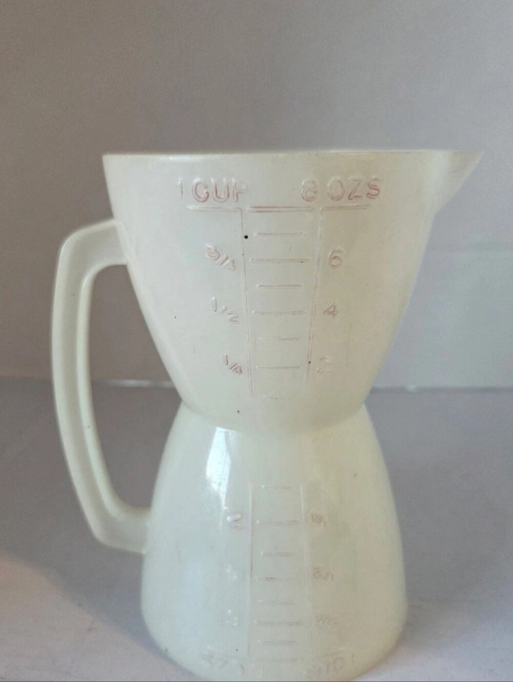 Tupperware Wet / Dry Double Measuring Cup 8 oz 1 Cup 2 Sided Hourglass